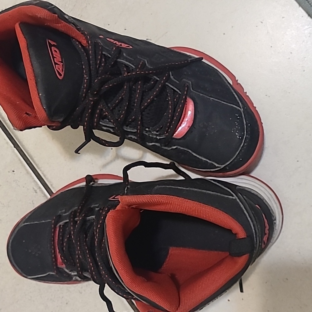Boys size 6 andy1 used shoes
